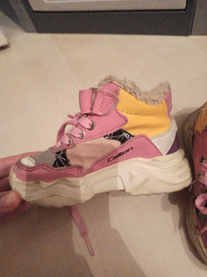 Kız Çocuk Pembe Bağcıklı ve Cırt Cırtlı Bot - Görsel 2