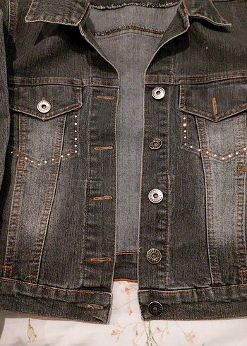 Gri Düğmeli Kolsuz Denim Ceket - Görsel 2