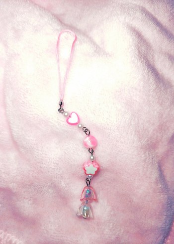 Pembe Püsküllü Kadın Charm - Görsel 3