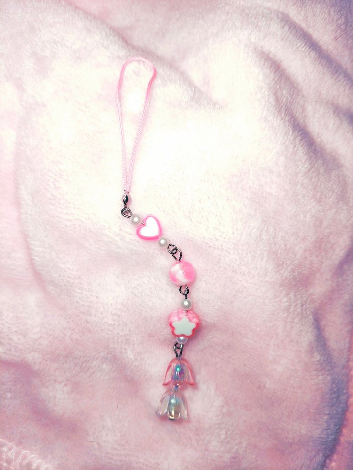 Pembe Püsküllü Kadın Charm - Görsel 3