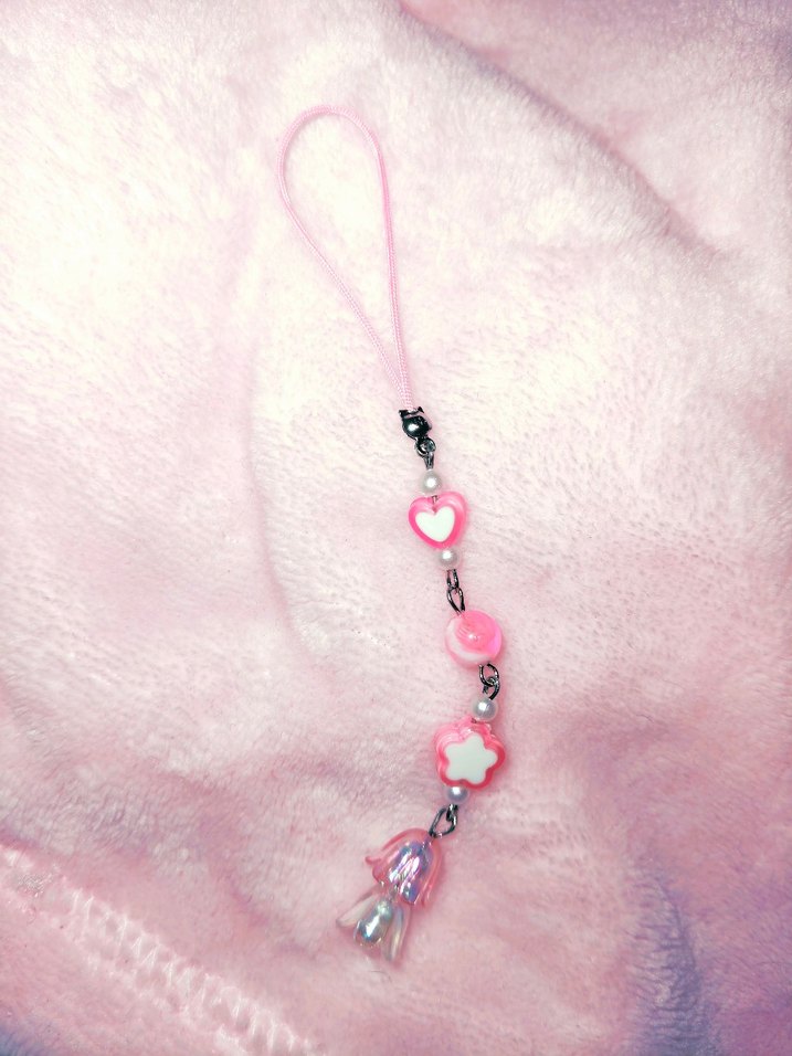 Pembe Püsküllü Kadın Charm - Görsel 2