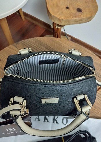 Vakko Siyah Deri Kadın Çanta - Görsel 4