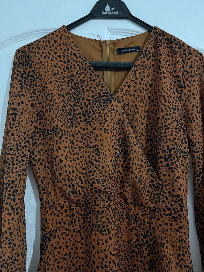 Kahverengi Yılan Desenli Midi Elbise - Görsel 2