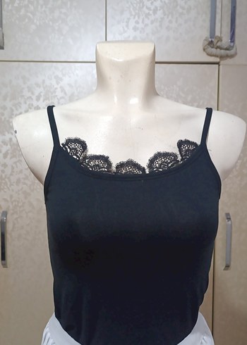 Dantelli Siyah İnce Askılı Atlet - Görsel 2