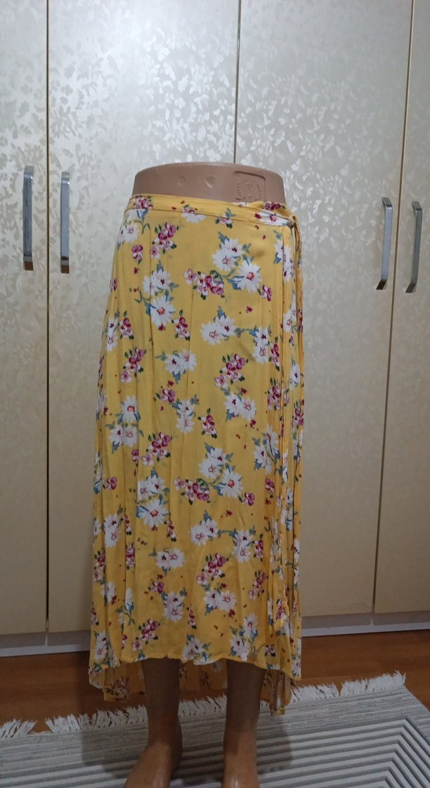 LCW Sarı Çiçek Desenli Uzun Midi Etek - Görsel 2