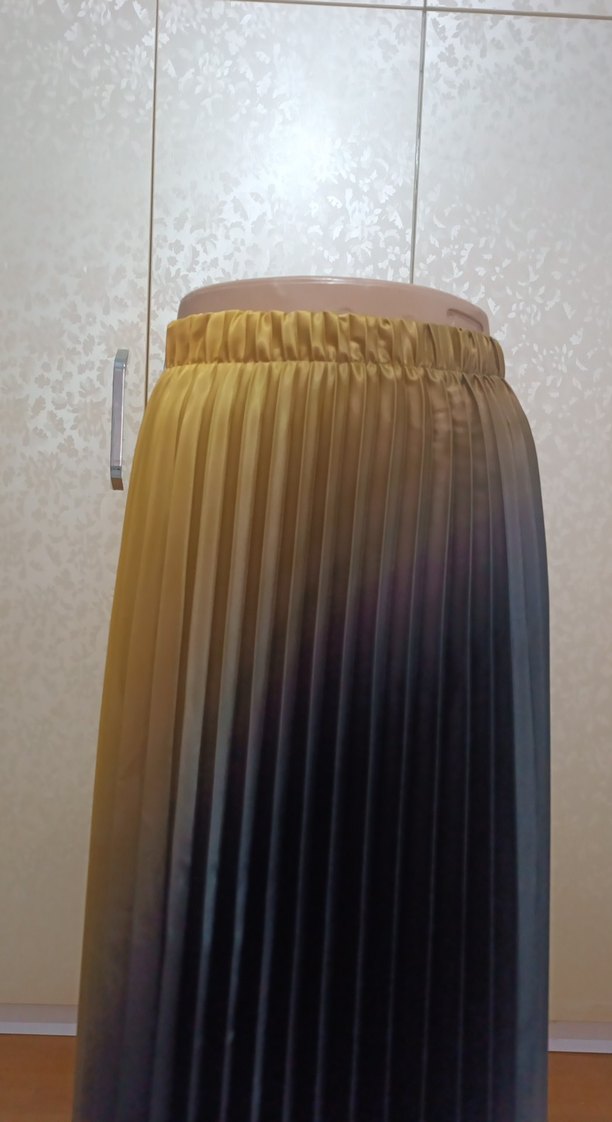 Parlak Bej Uzun Pilili Kadın Etek - Görsel 2