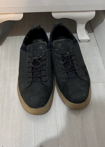 Diğer Siyah Suet Bagcikli Sneaker