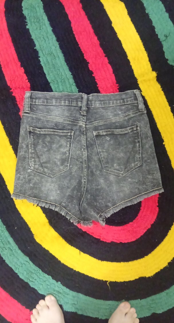 Kadın Gri Bağlama Desenli Denim Şort - Görsel 2