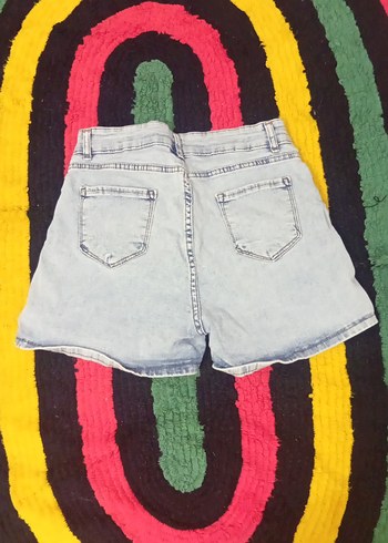 Renkli Batik Desenli Bol Kesim Mini Kot Şort - Görsel 2