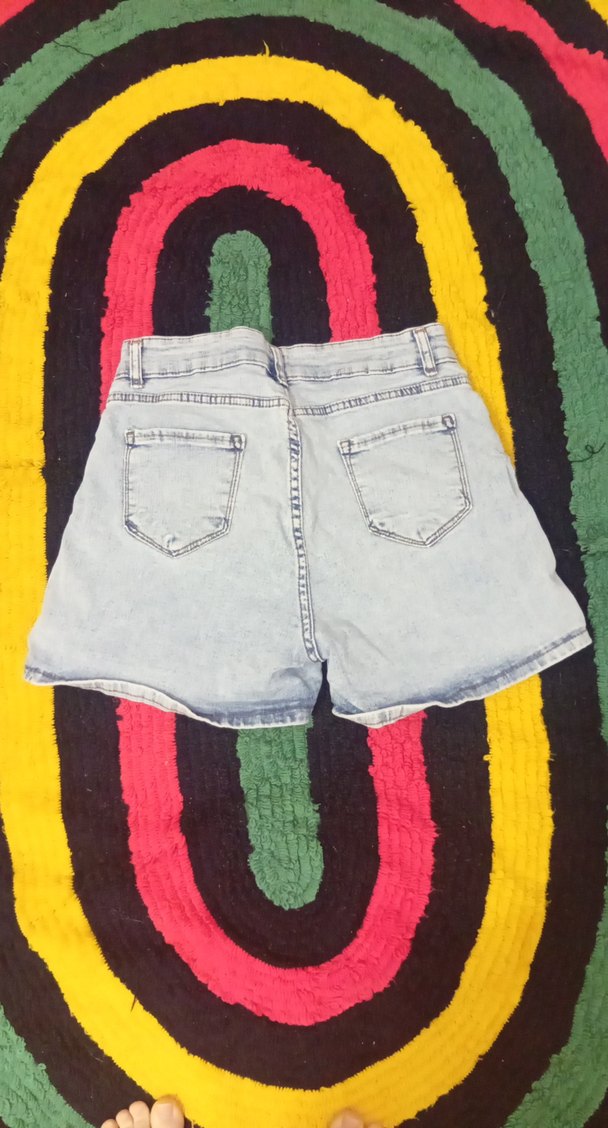 Renkli Batik Desenli Bol Kesim Mini Kot Şort - Görsel 2