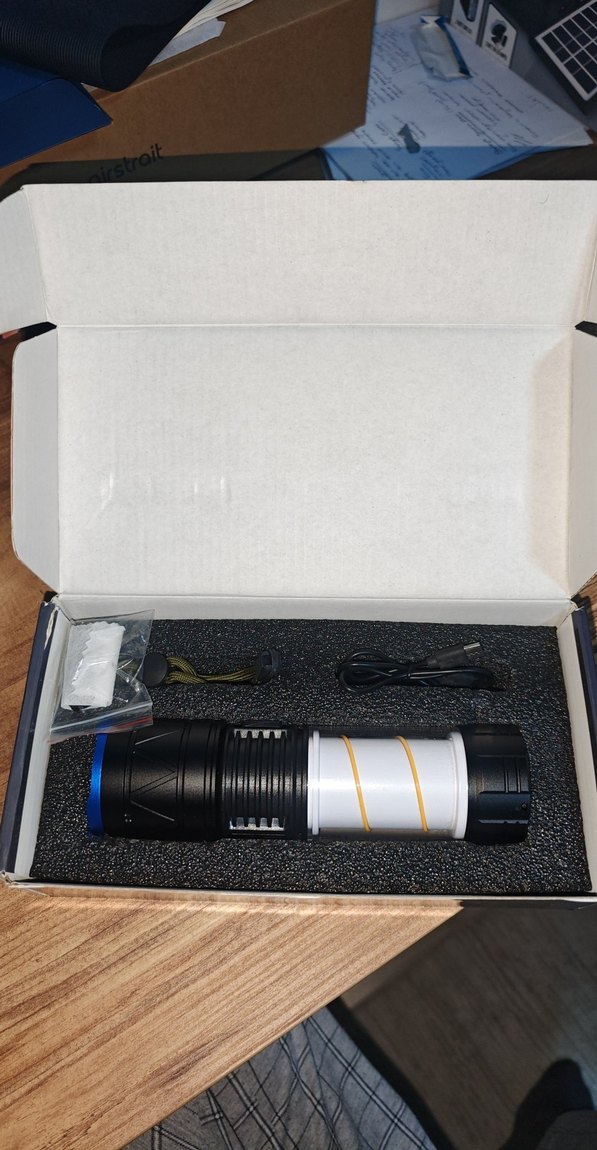 Çok Fonksiyonlu LED El Feneri - Görsel 2