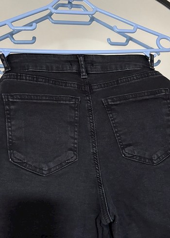 Kadın Siyah Denim Etekli Şort - Görsel 3