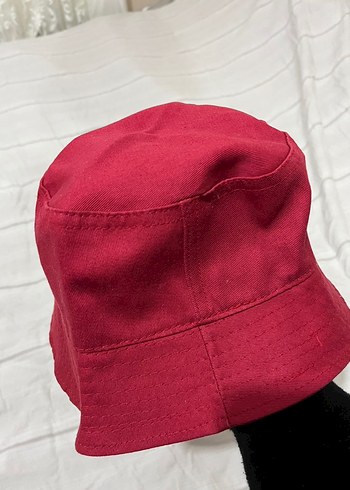 Kırmızı Minimalist Kadın Şapka - Görsel 2