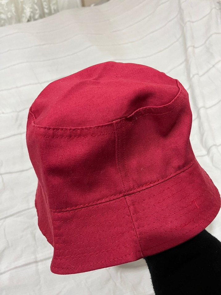 Kırmızı Minimalist Kadın Şapka - Görsel 2