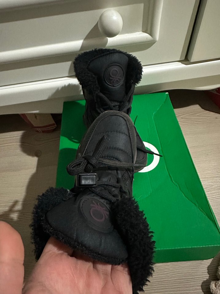 Siyah kız Çocuk Bot - Görsel 2