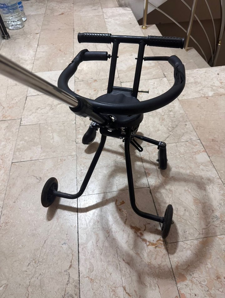 Siyah Üç Tekerlekli Çocuk Bisikleti - Görsel 3