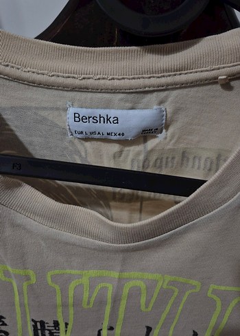 Bej Baskılı Bershka Anime Tişörtü, Kısa Kollu, Rahat Kesim - Görsel 2
