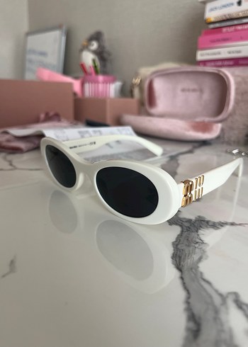 Beyaz Miu Miu Kadın Gözlüğü - Görsel 3