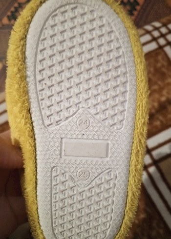 Sarı Tavşan Figürlü Kız Ev Terliği - Görsel 4