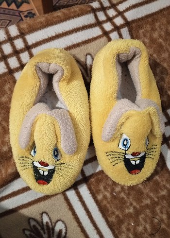 Sarı Tavşan Figürlü Kız Ev Terliği - Görsel 3