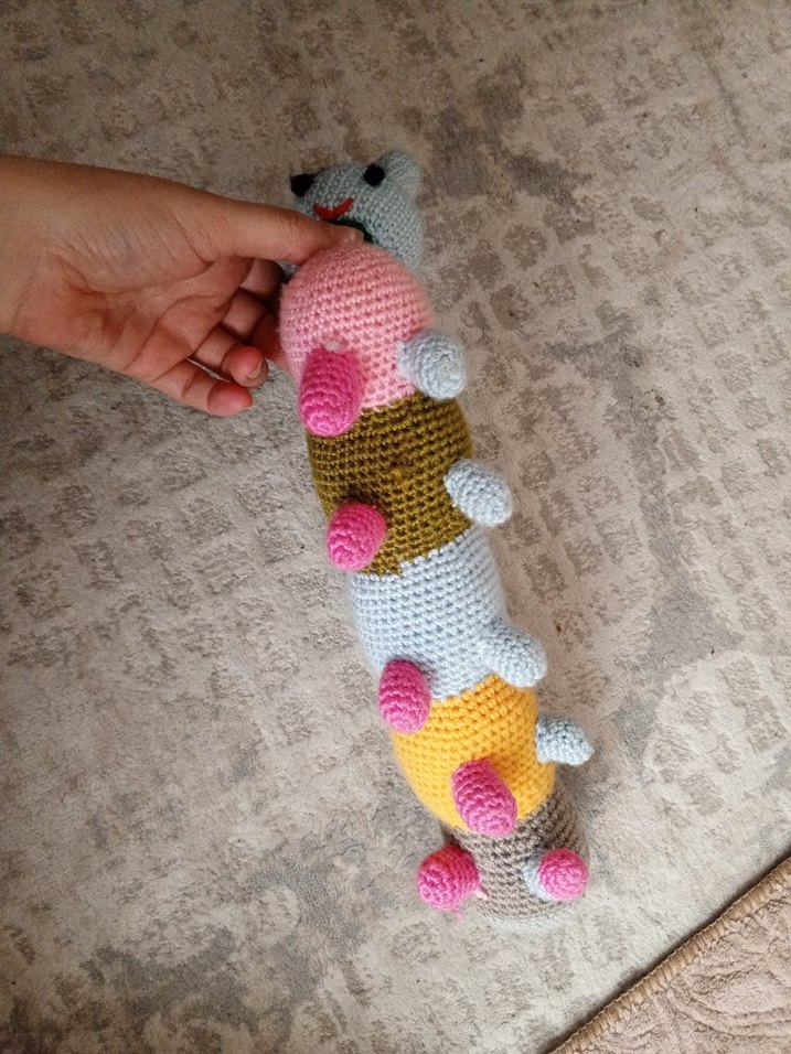 Pastel Renkli Örgü Tırtıl Peluş Oyuncak - Görsel 4