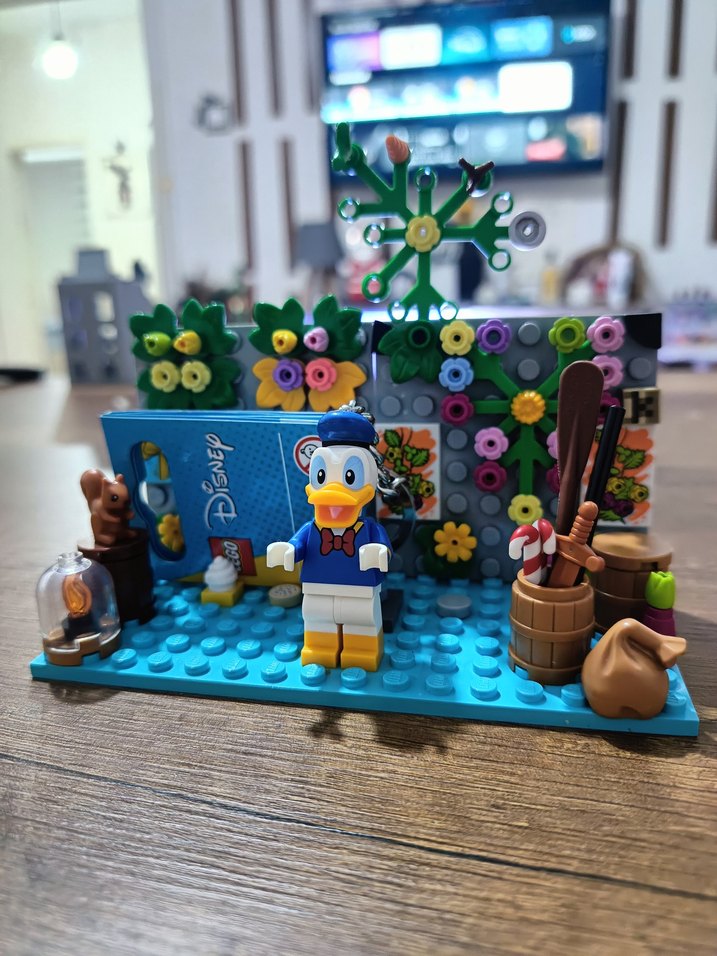 Lego Disney Donald Duck Figürlü Anahtarlık - Görsel 3