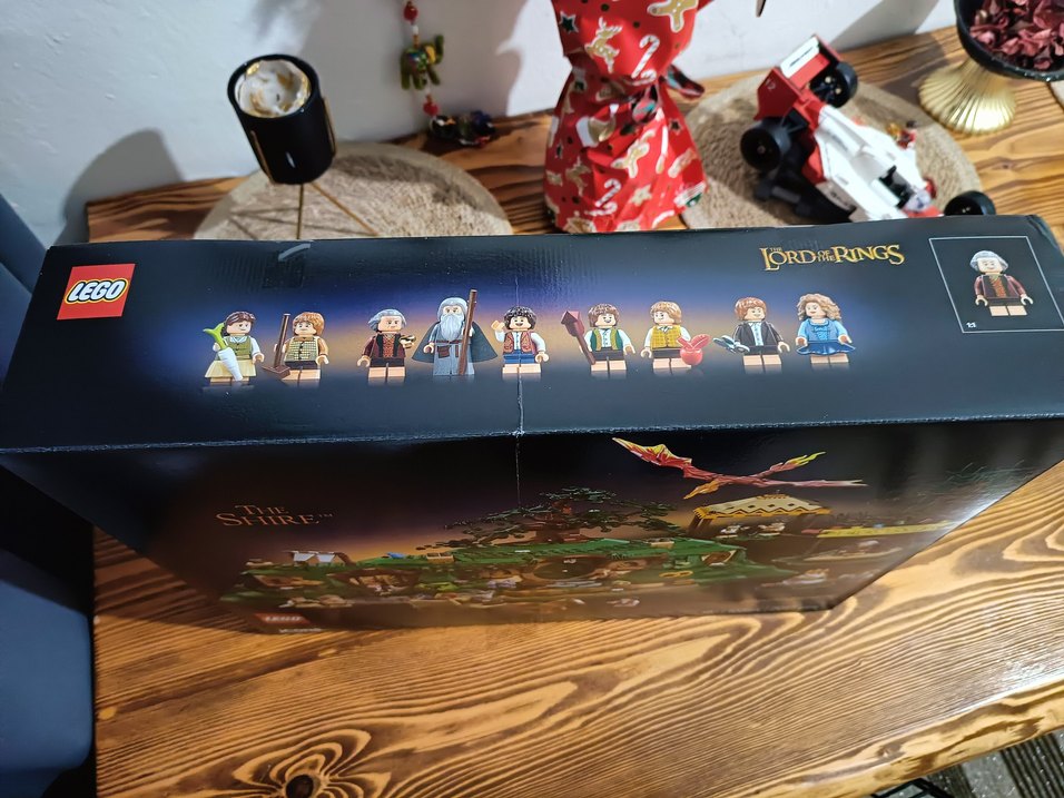 LEGO The Shire 10354 Yüzüklerin Efendisi Seti - Görsel 2