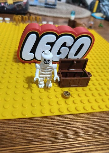 LEGO İskelet Figürü ve Hazine Sandığı - Görsel 2