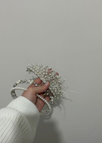 Boncuk Detaylı  tüylü Beyaz taçlar - Görsel 2