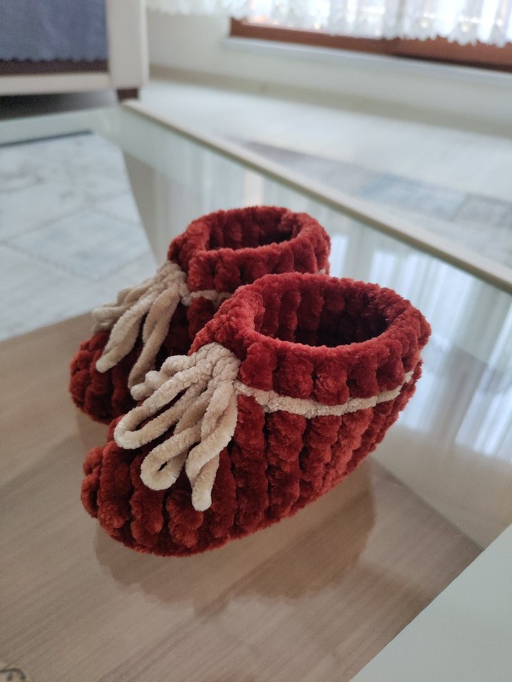 Bordo Örgü Kız Çocuk Ev Patiği - Görsel 3