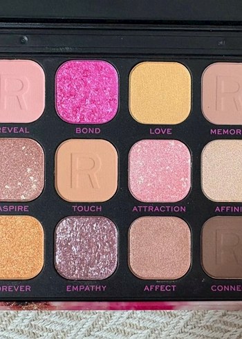 Revolutıon Göz Far Paleti - Görsel 3