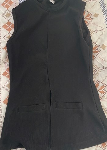 Siyah Yüksek Yakalı Midi Kolsuz bluz - Görsel 2