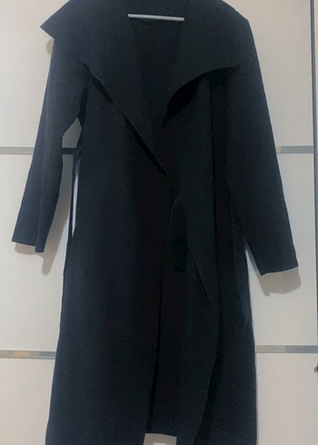 Siyah Kuşaklı Kadın İnce Kaban - Görsel 2