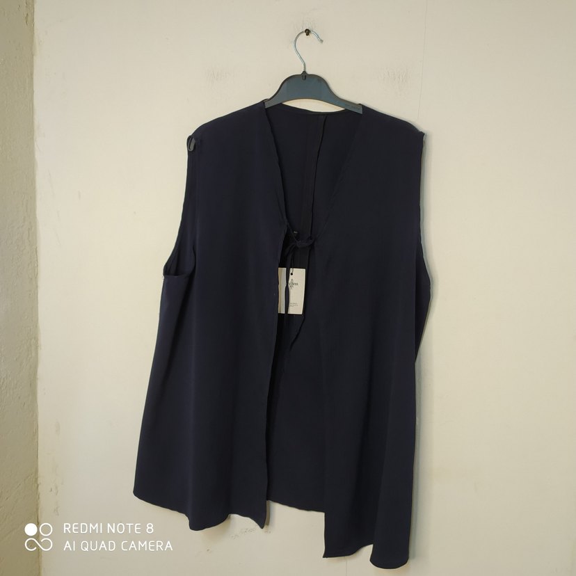 Kadın Siyah V Yaka Kolsuz Midi Yelek - Görsel 2