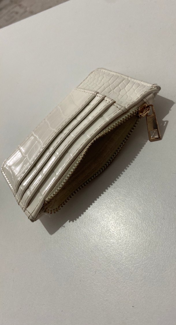 Bershka Beyaz Yılan Desenli Deri Cüzdan - Görsel 3