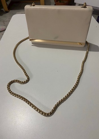 Zincir Detaylı Beyaz Deri Kadın Çanta - Görsel 2