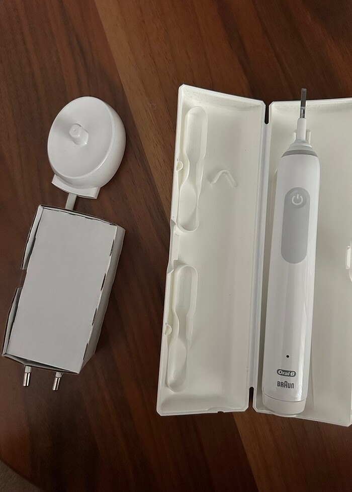 Oral B Şarjlı Diş Fırçası - Görsel 2
