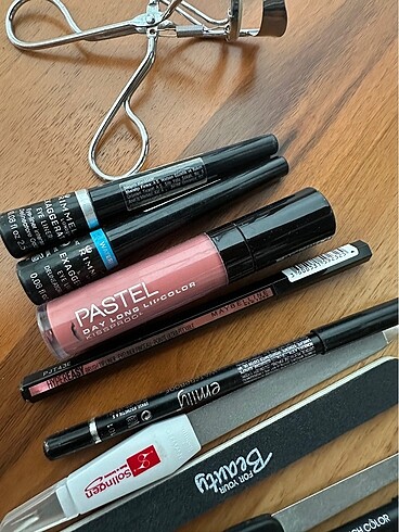 Maybelline Ruj Rimmel Pastel Note