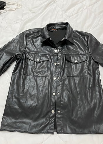 Düğmeli Siyah Deri Biker Ceket ve Dar kesim Deri Pantolon - Görsel 2