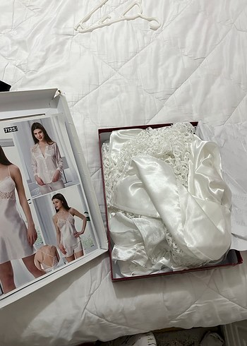 Beyaz Mini İnce Askılı Kadın Gecelik 5li takım - Görsel 3