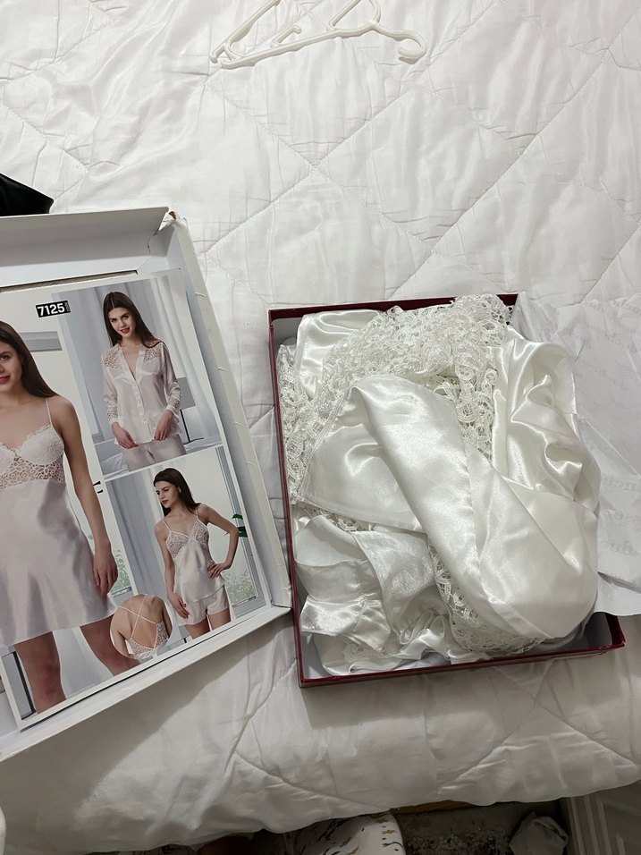Beyaz Mini İnce Askılı Kadın Gecelik 5li takım - Görsel 2