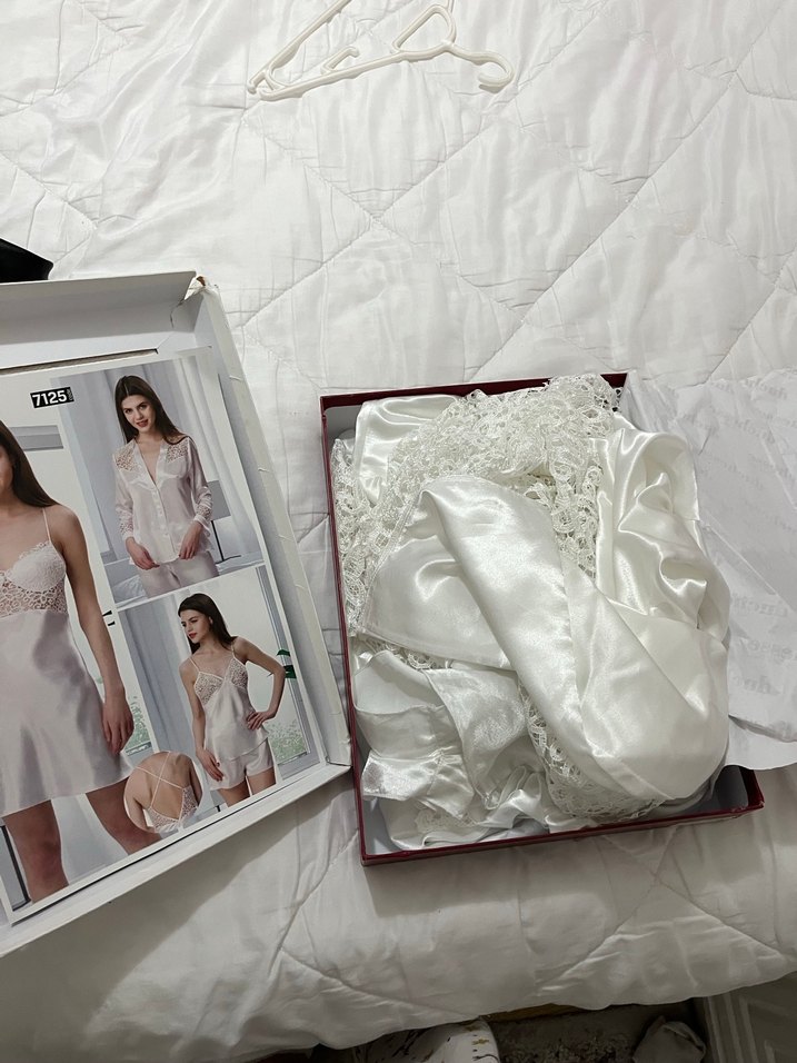 Beyaz Mini İnce Askılı Kadın Gecelik 5li takım - Görsel 3