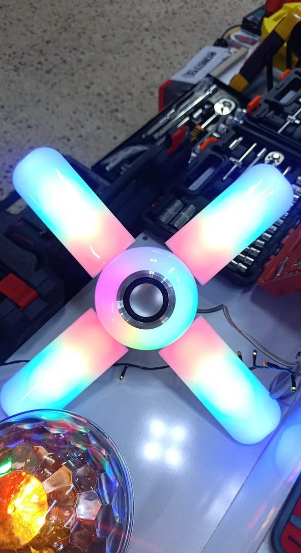 Renkli ve beyaz - Görsel 2