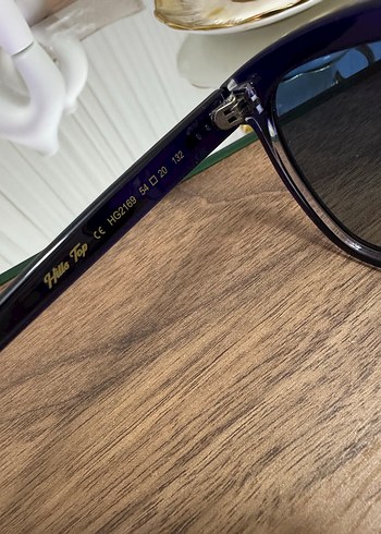 Şeffaf Çerçeveli Klasik Mavi Kadın Güneş Gözlüğü - Görsel 3