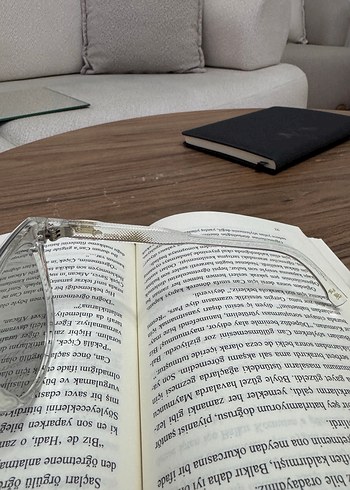 Şeffaf Bej Kadın Gözlüğü - Görsel 4