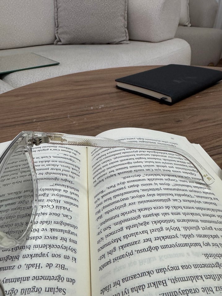 Şeffaf Bej Kadın Gözlüğü - Görsel 4