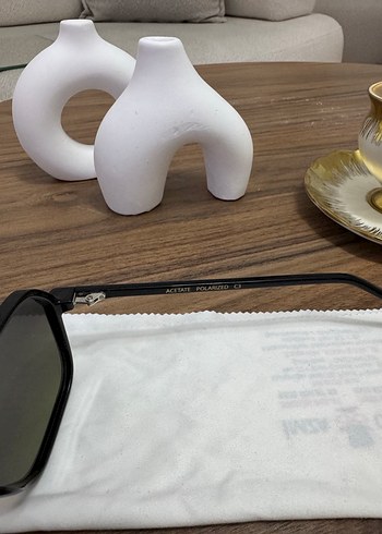 Şeffaf Bej Çerçeveli yesıl Kadın Güneş Gözlüğü - Görsel 4