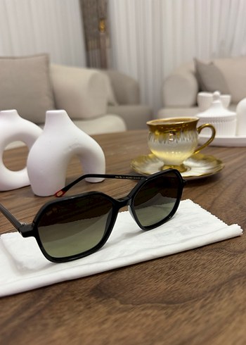 Şeffaf Bej Çerçeveli yesıl Kadın Güneş Gözlüğü - Görsel 2