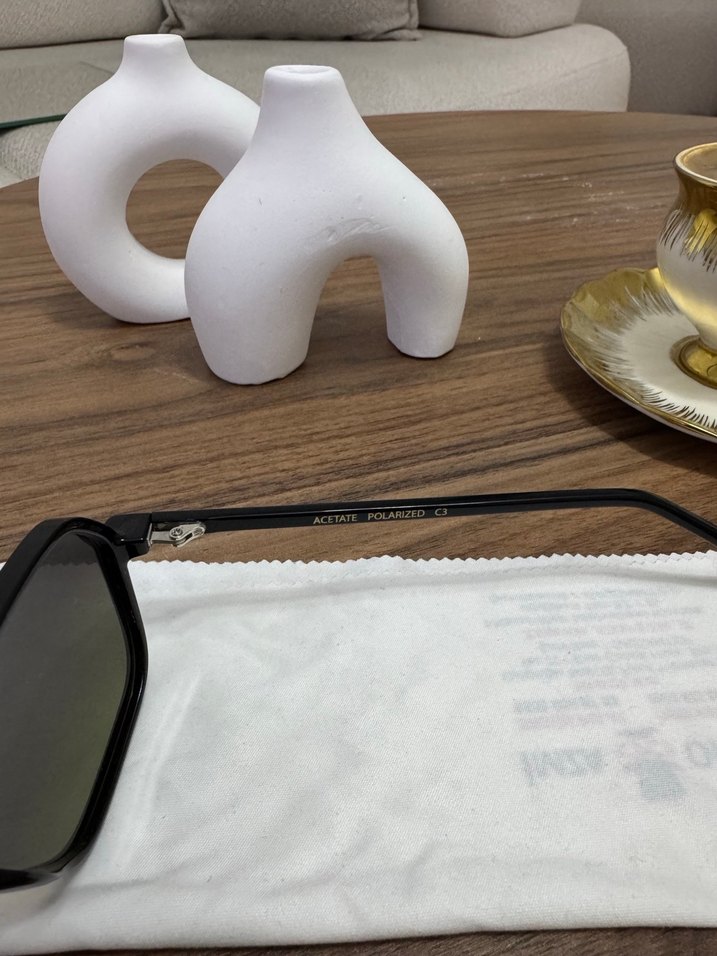 Şeffaf Bej Çerçeveli yesıl Kadın Güneş Gözlüğü - Görsel 4