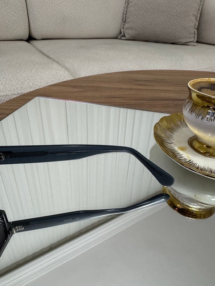 Şeffaf sıyah Kadın Gözlüğü - Görsel 3